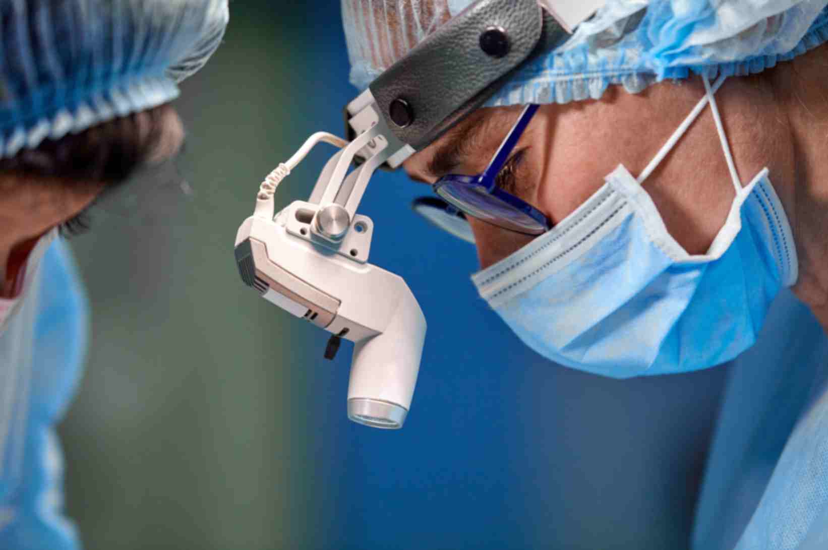 Why Do Surgeons Prefer Robotic Knee Surgery?